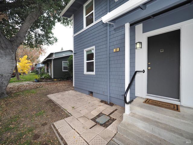 32 Lovejoy Way, Novato, CA 94949