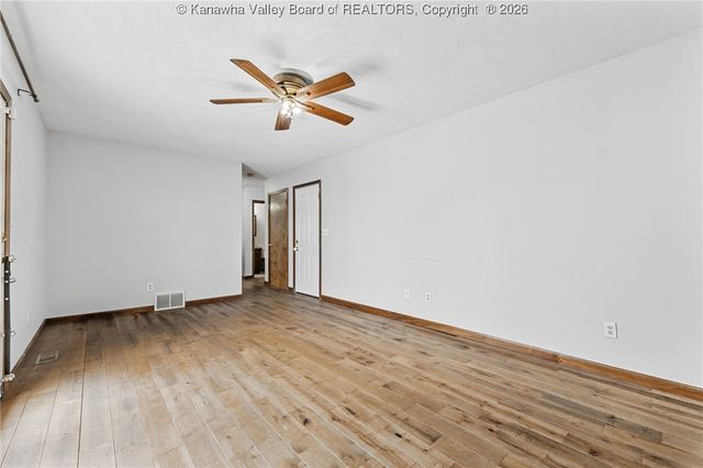 2 Hampton Drive, Winfield, WV 25213