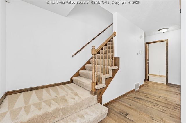 2 Hampton Drive, Winfield, WV 25213