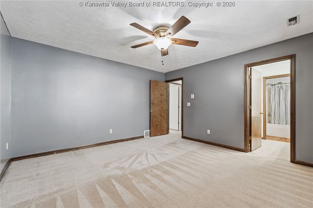 2 Hampton Drive, Winfield, WV 25213