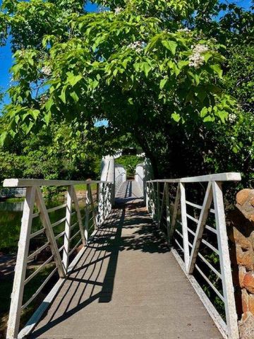 133 Upper East Lake Dr, Medicine Park, OK 73557