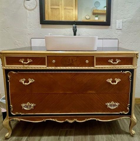 133 Upper East Lake Dr, Medicine Park, OK 73557