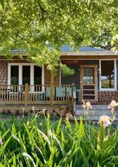 133 Upper East Lake Dr, Medicine Park, OK 73557