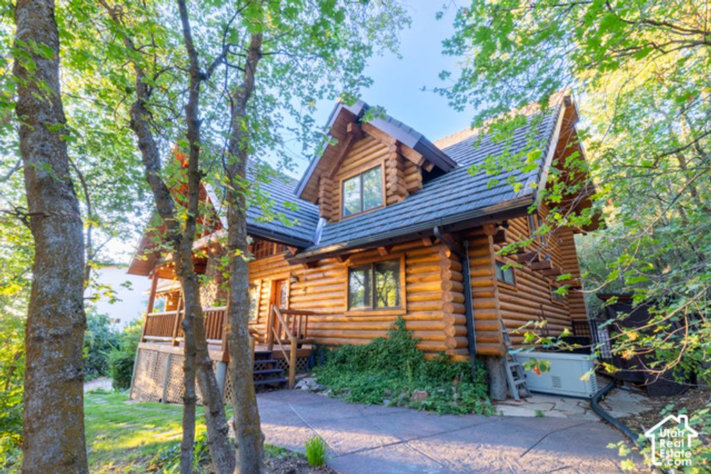 1311 E CANYON CREEK DR, Bountiful, UT 84010