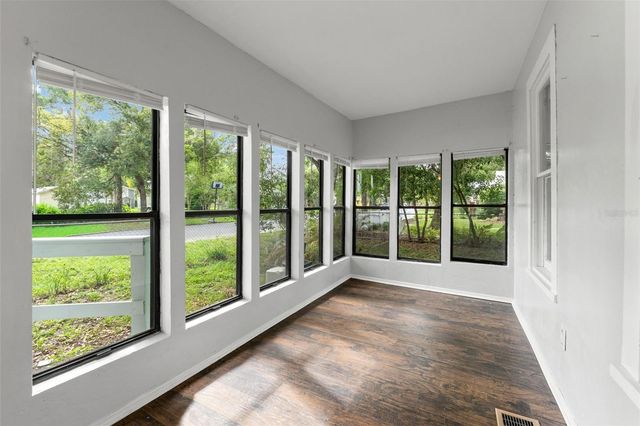 5518 11TH STREET, Zephyrhills, FL 33542