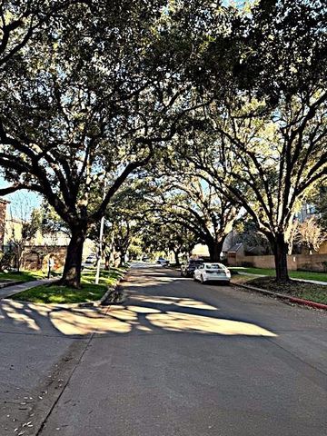 4243 Purdue Street C, Houston, TX 77005