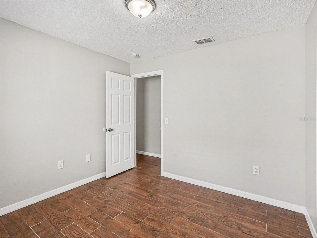 Image 15 of property listing at 6879 BELMAR DRIVE, Orlando, FL 32807
