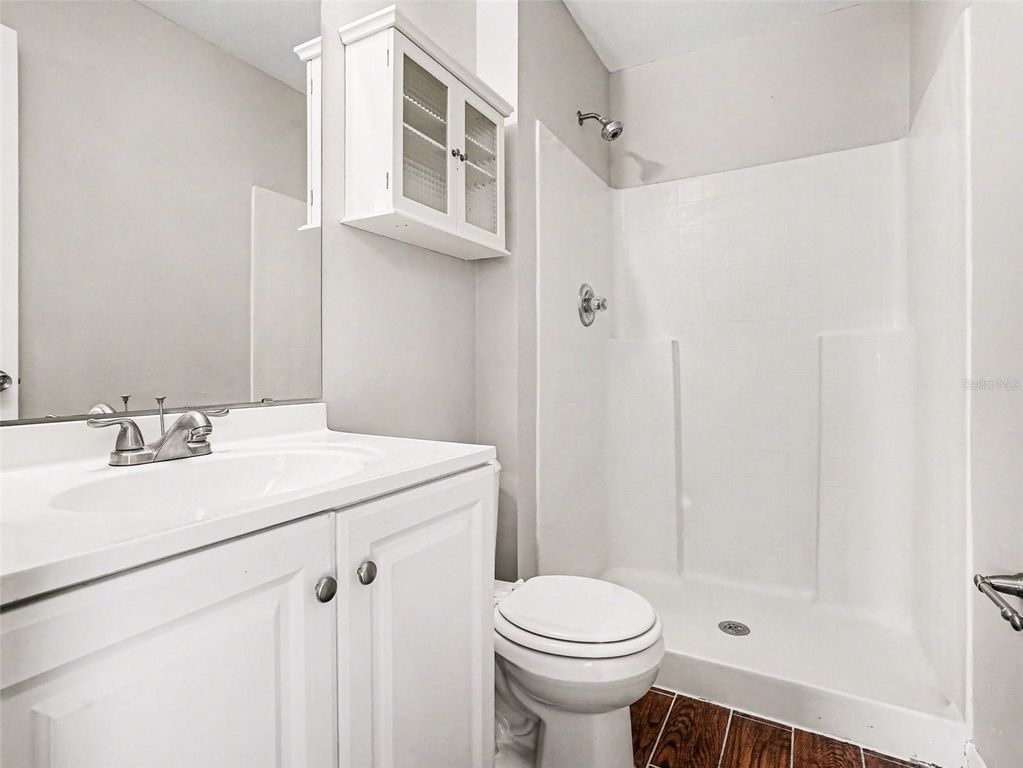 Image 10 of property listing at 6879 BELMAR DRIVE, Orlando, FL 32807