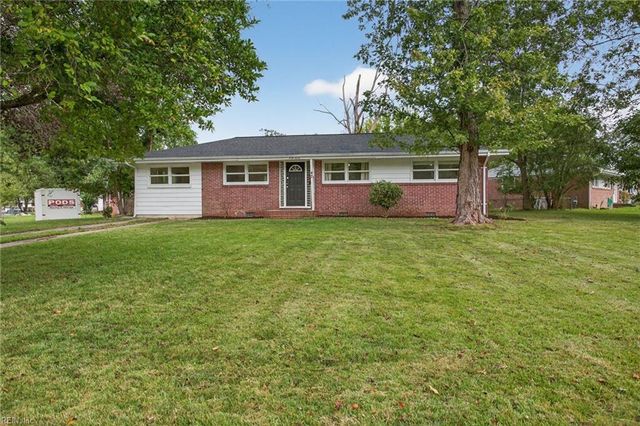 47 Edgemoor DR, Newport News, VA 23603