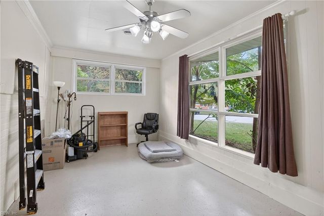 47 Edgemoor DR, Newport News, VA 23603