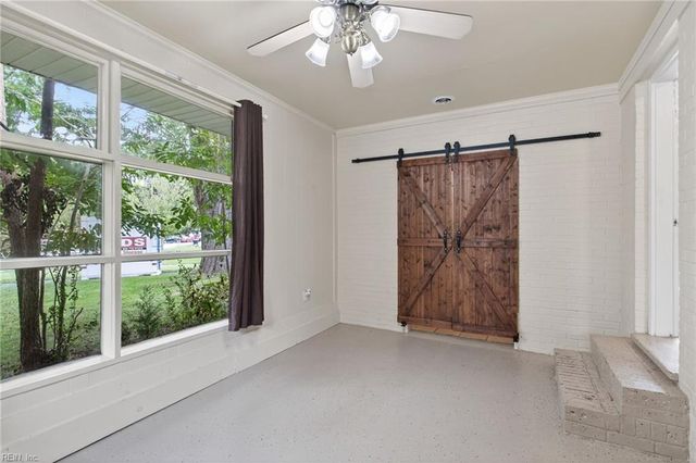 47 Edgemoor DR, Newport News, VA 23603