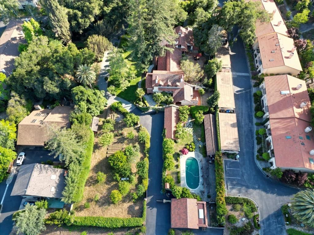 Image 1 of property listing at Overlook Road, Los Gatos, CA 95030