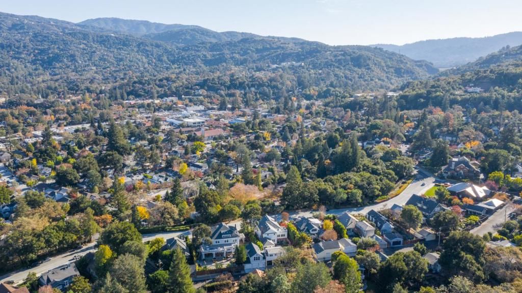 Image 8 of property listing at Overlook Road, Los Gatos, CA 95030
