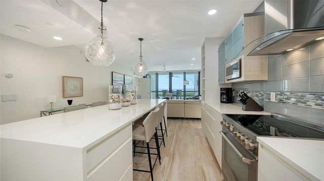 1932 HARBOURSIDE DRIVE 244, Longboat Key, FL 34228