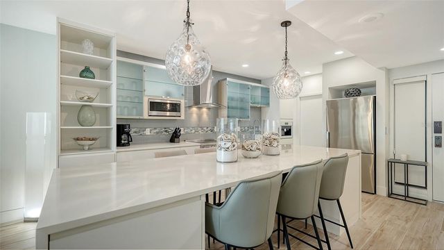 1932 HARBOURSIDE DRIVE 244, Longboat Key, FL 34228