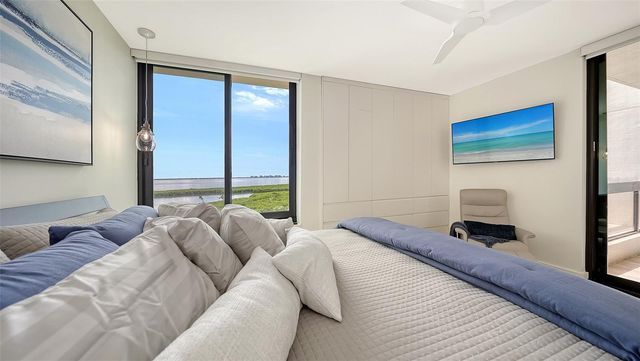 1932 HARBOURSIDE DRIVE 244, Longboat Key, FL 34228