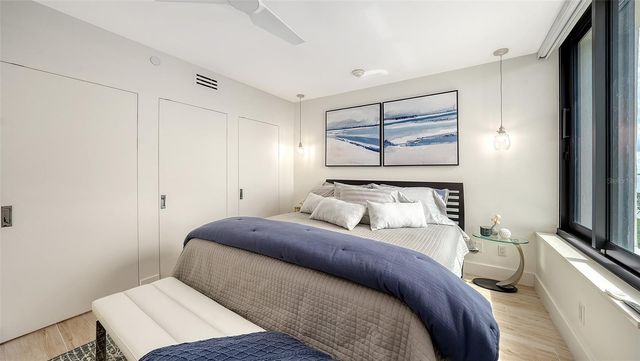 1932 HARBOURSIDE DRIVE 244, Longboat Key, FL 34228