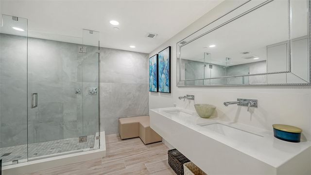 1932 HARBOURSIDE DRIVE 244, Longboat Key, FL 34228