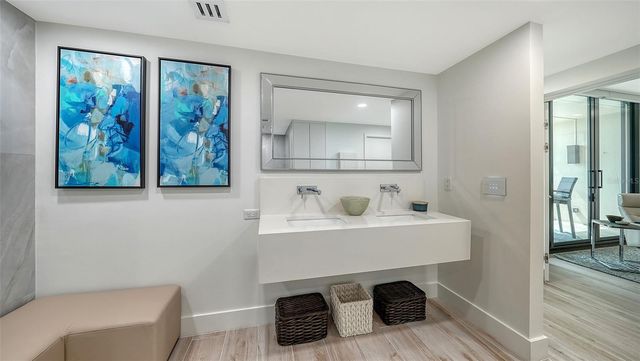 1932 HARBOURSIDE DRIVE 244, Longboat Key, FL 34228