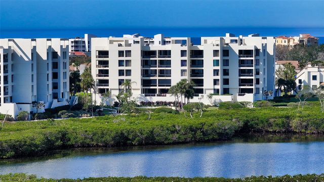 1932 HARBOURSIDE DRIVE 244, Longboat Key, FL 34228