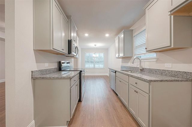 39 Greenbriar Loop, Angleton, TX 77515