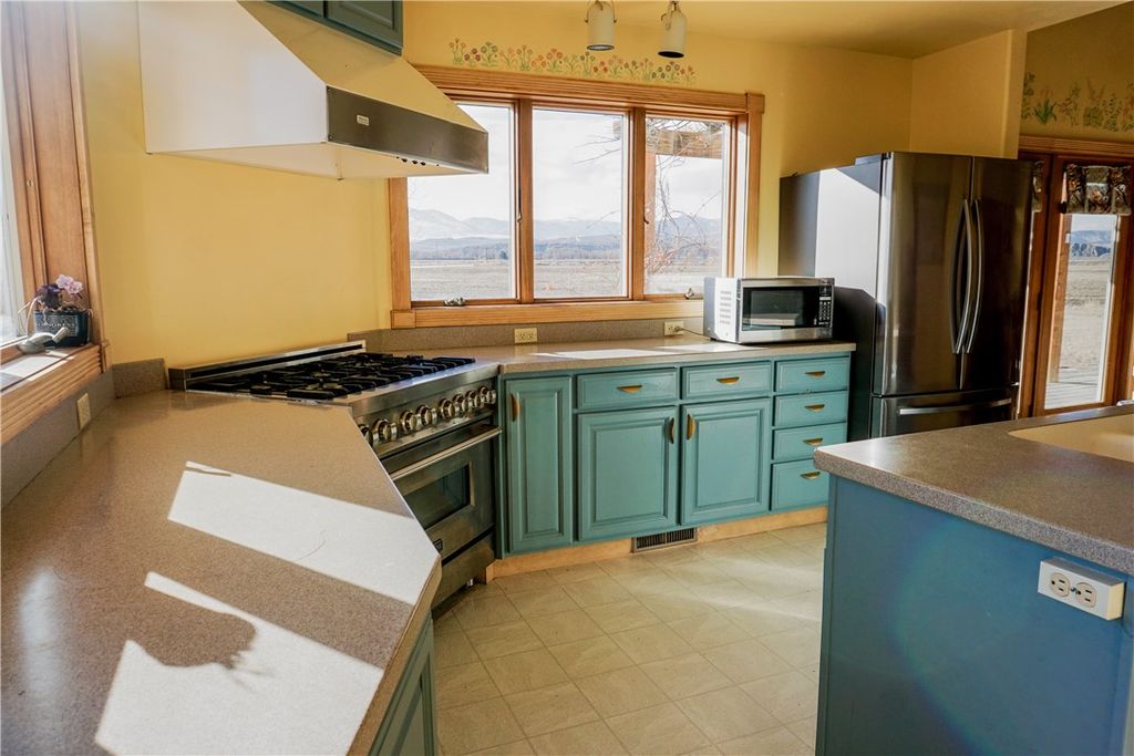 157 Hergenrider ROAD, Bridger, MT 59014 photo 7