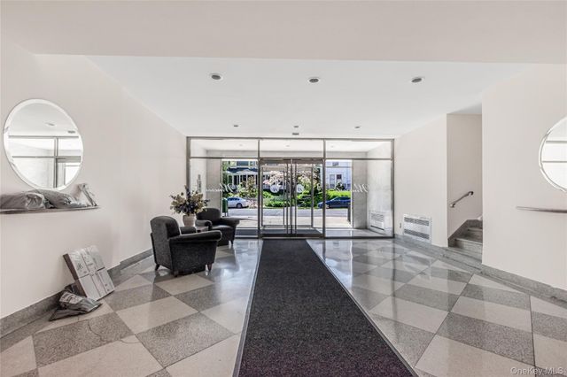 25 Sunnyside Drive 4C, Yonkers, NY 10705