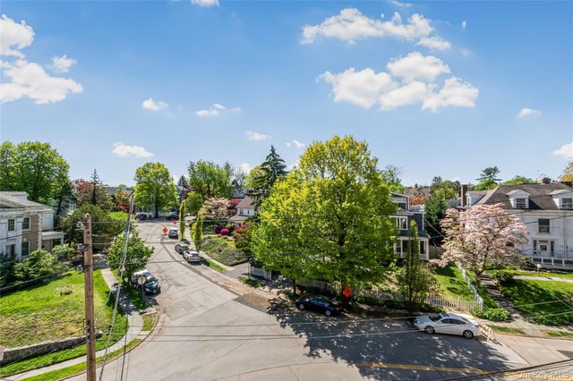 25 Sunnyside Drive 4C, Yonkers, NY 10705