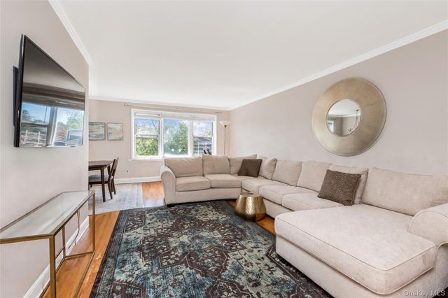25 Sunnyside Drive 4C, Yonkers, NY 10705