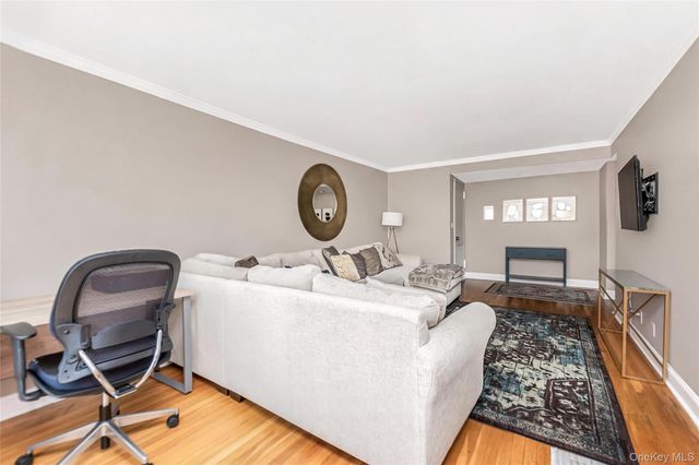 25 Sunnyside Drive 4C, Yonkers, NY 10705