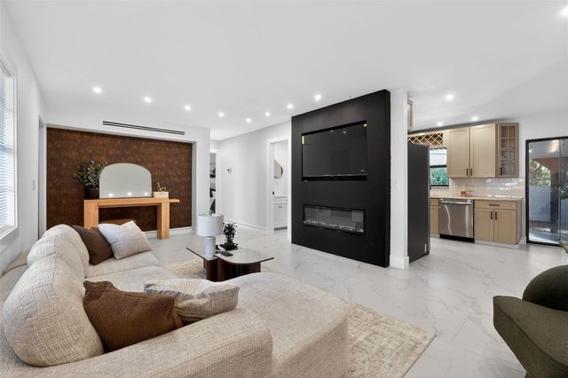 320 PHEASANT CIRCLE, Brandon, FL 33510