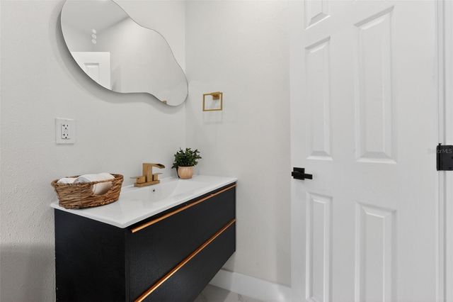 320 PHEASANT CIRCLE, Brandon, FL 33510