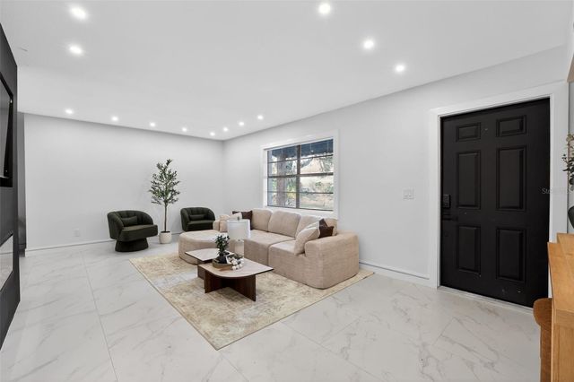 320 PHEASANT CIRCLE, Brandon, FL 33510