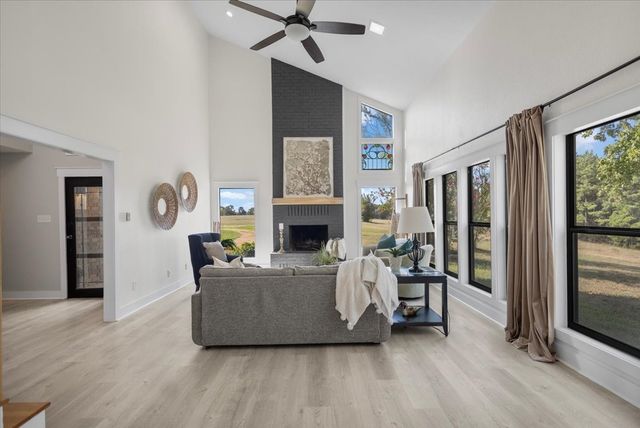 12032 C R 461, Lindale, TX 75771