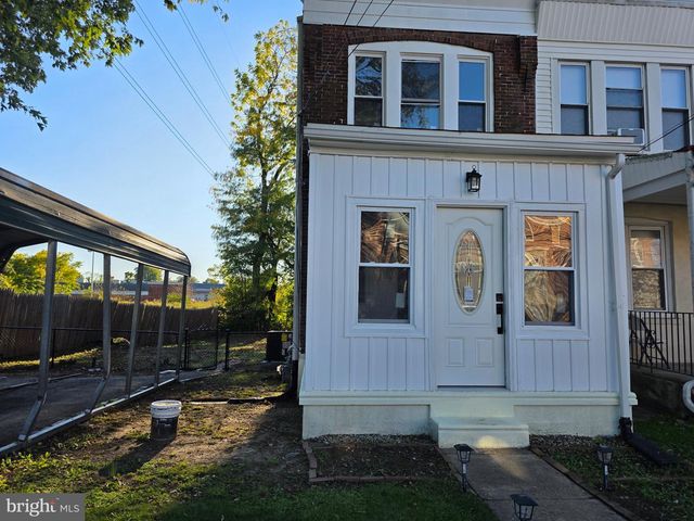 6 RHODES AVE, Collingdale, PA 19023