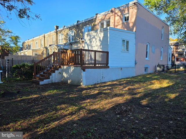 6 RHODES AVE, Collingdale, PA 19023