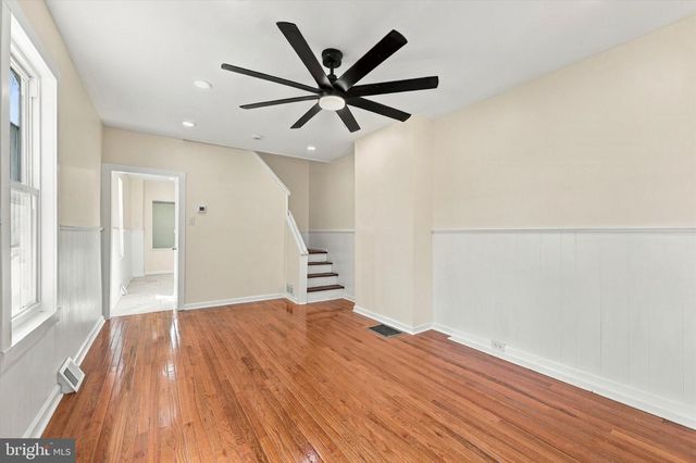 6 RHODES AVE, Collingdale, PA 19023