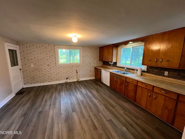 713 East Street, Liberty Center, OH 43532