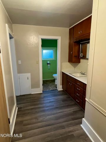 713 East Street, Liberty Center, OH 43532