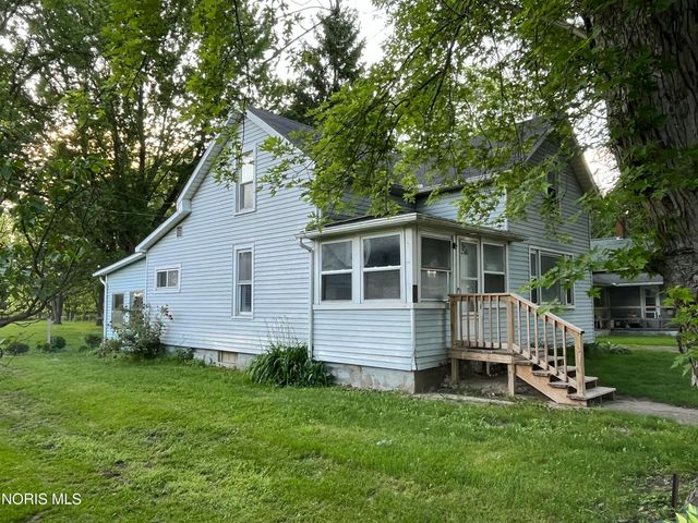 713 East Street, Liberty Center, OH 43532