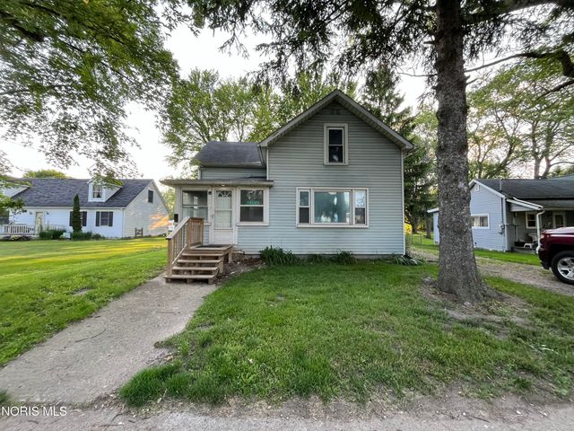 713 East Street, Liberty Center, OH 43532