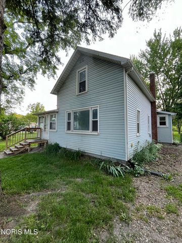 713 East Street, Liberty Center, OH 43532