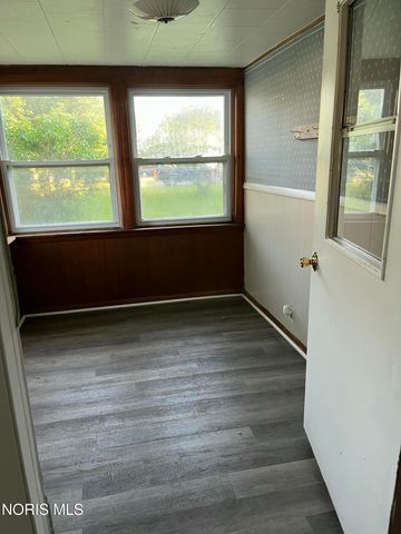 713 East Street, Liberty Center, OH 43532