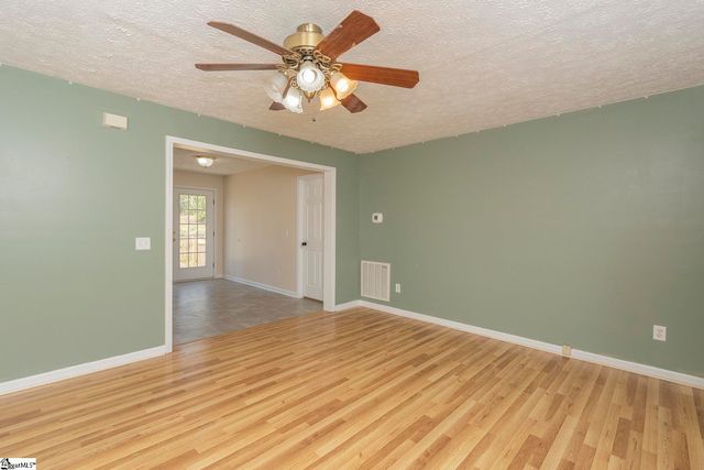 107 Brookside Circle, Honea Path, SC 29654