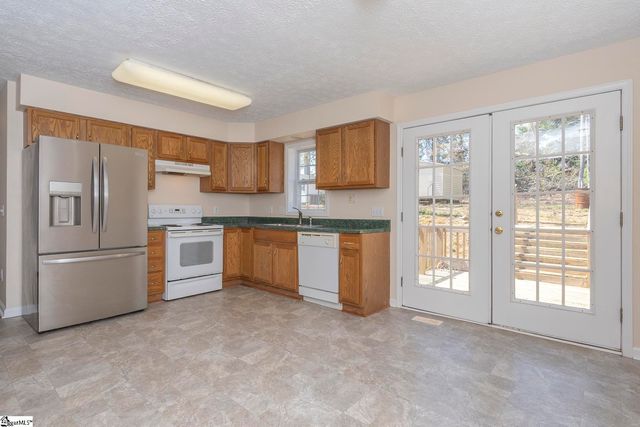 107 Brookside Circle, Honea Path, SC 29654