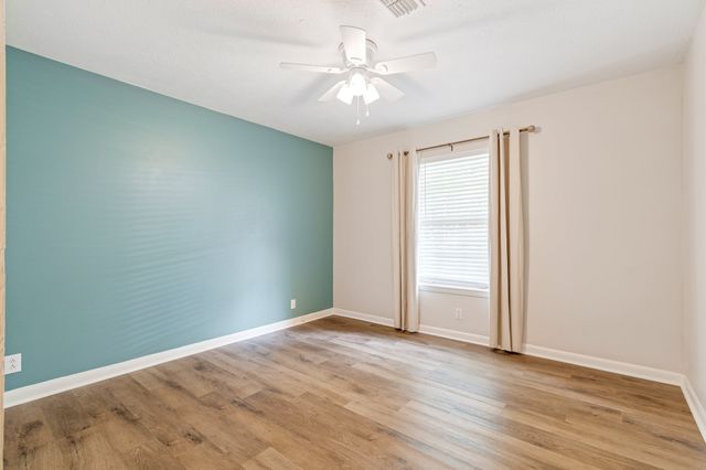 421 Hill Rd, Nashville, TN 37220