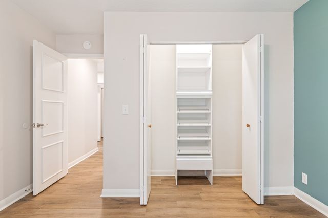 421 Hill Rd, Nashville, TN 37220