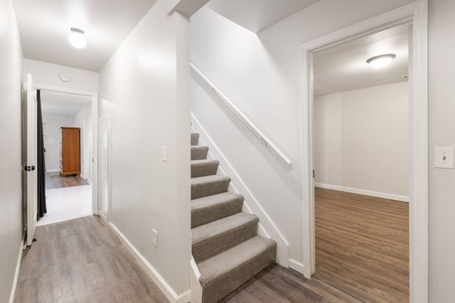 421 Hill Rd, Nashville, TN 37220