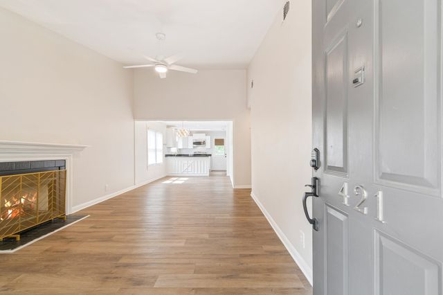 421 Hill Rd, Nashville, TN 37220