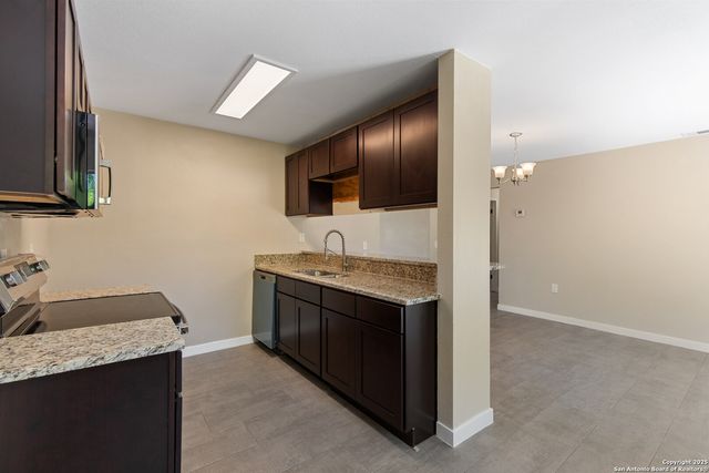 11926 El Sendero, San Antonio, TX 78233